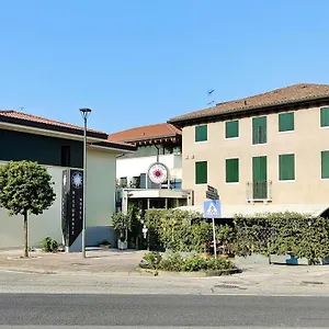 https://hotel-locanda-al-sole.hotelinveneto.com